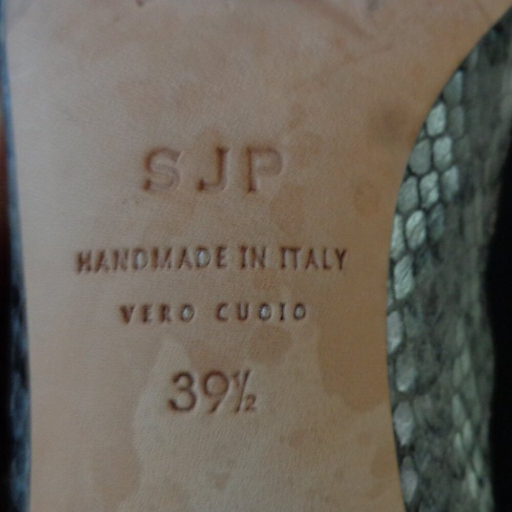 SJP Sarah Jessica Parker Snakeskin Gray and Pink Pumps - Picture 9 of 10